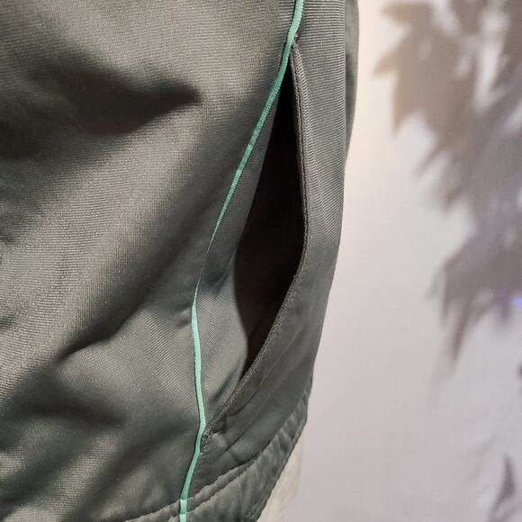 Puma Mock Neck Full Zip Track Jacket Women's Size S Gray/White Retro Activewear - Picture 9 of 13